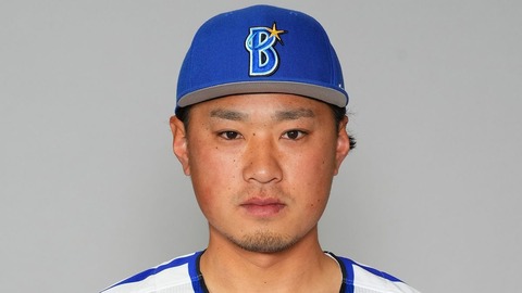 石田健 (4)