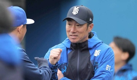 【練習試合】DeNA 10－2 中日、毎回の19安打10得点！梶原が先制2ラン！山本がⅤ打！ドラ5・成瀬2安打1打点