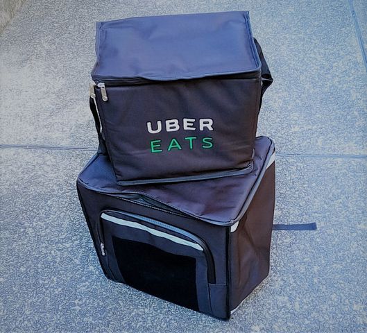 UberEATSの配達バッグについて : かたつむり争い