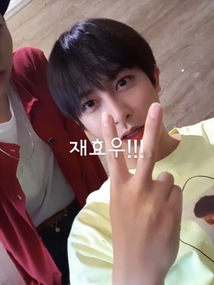 7/27 ジコのサイン会に来たジェヒョが美少年 : Block Bについて語る