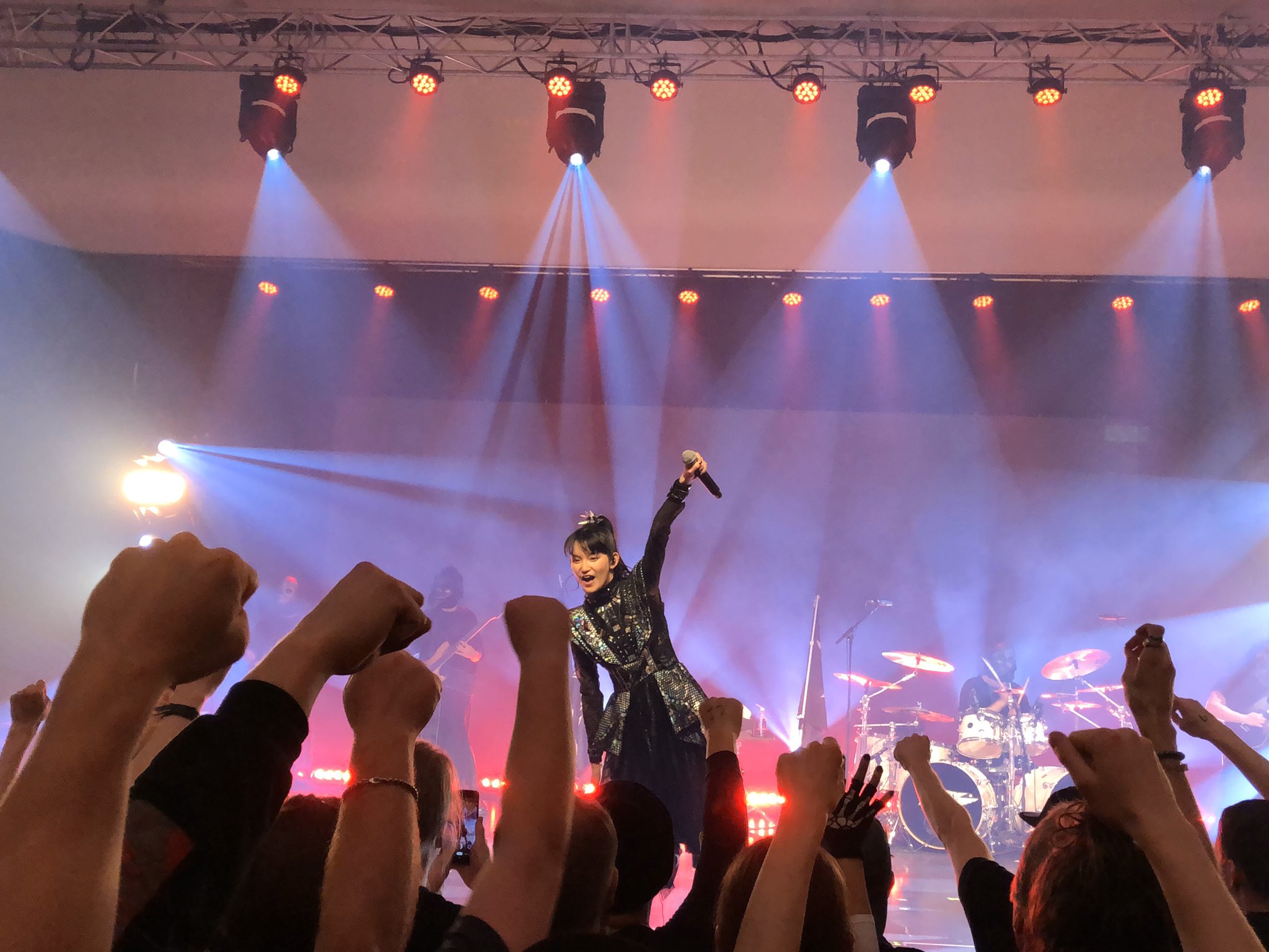 Babymetal ロンドン公演 高画質full動画 学校とか悩みとかどうでもよくなる声 Babymetalです Babymetal ロンドン公演 高画質full動画 学校とか悩みとかどうでもよくなる声 Babymetalです