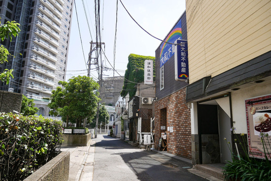 P1200638-29