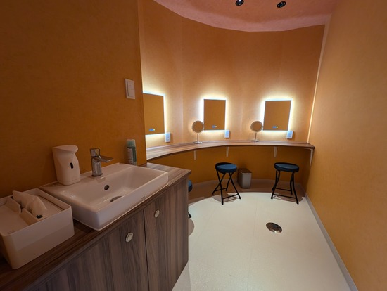PXL_20241006_004104473