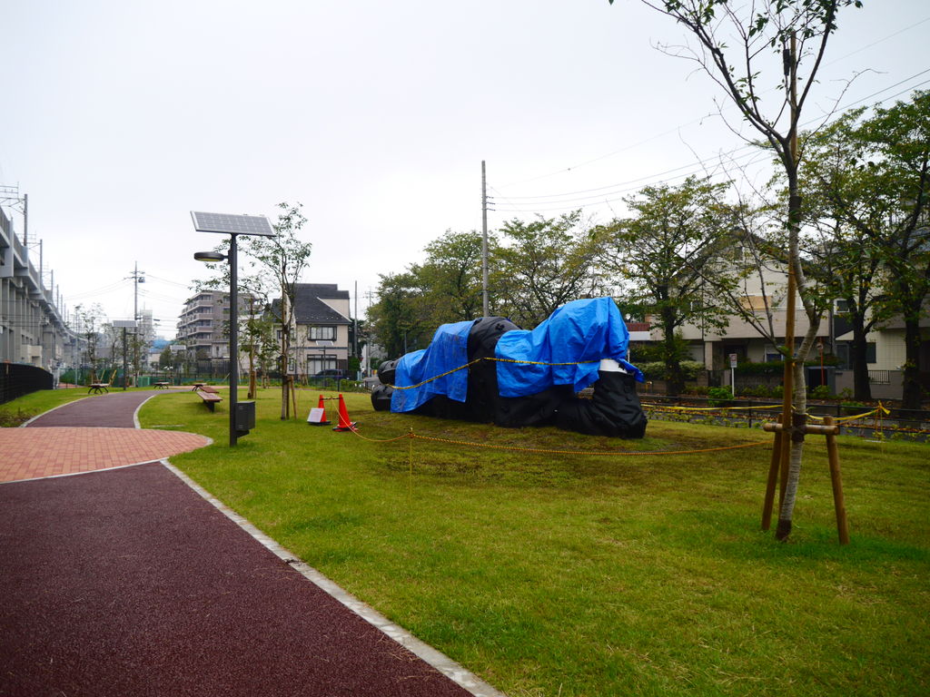 さいたまトリエンナーレいよいよ開幕 武蔵浦和西南さくら公園に早くも巨大サラリーマン設置 浦和裏日記 さいたま市の地域ブログ さいたまトリエンナーレいよいよ開幕 武蔵浦和西南さくら公園に早くも巨大サラリーマン設置 浦和裏日記 さいたま市の地域ブログ