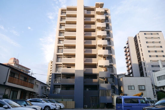 P1200835-71