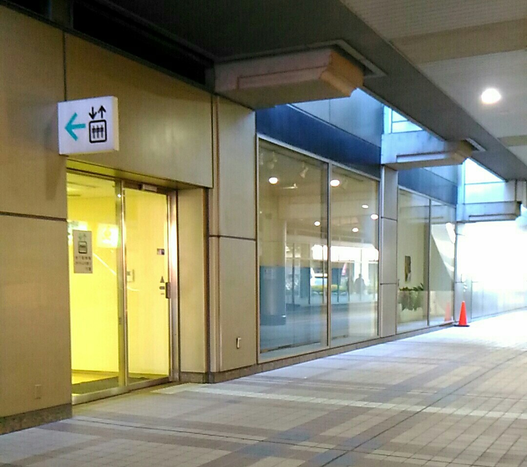 まだatmで行列してるの 埼玉りそな銀行武蔵浦和支店なら2階のatmが空いてますよ 浦和裏日記 さいたま市の地域ブログ