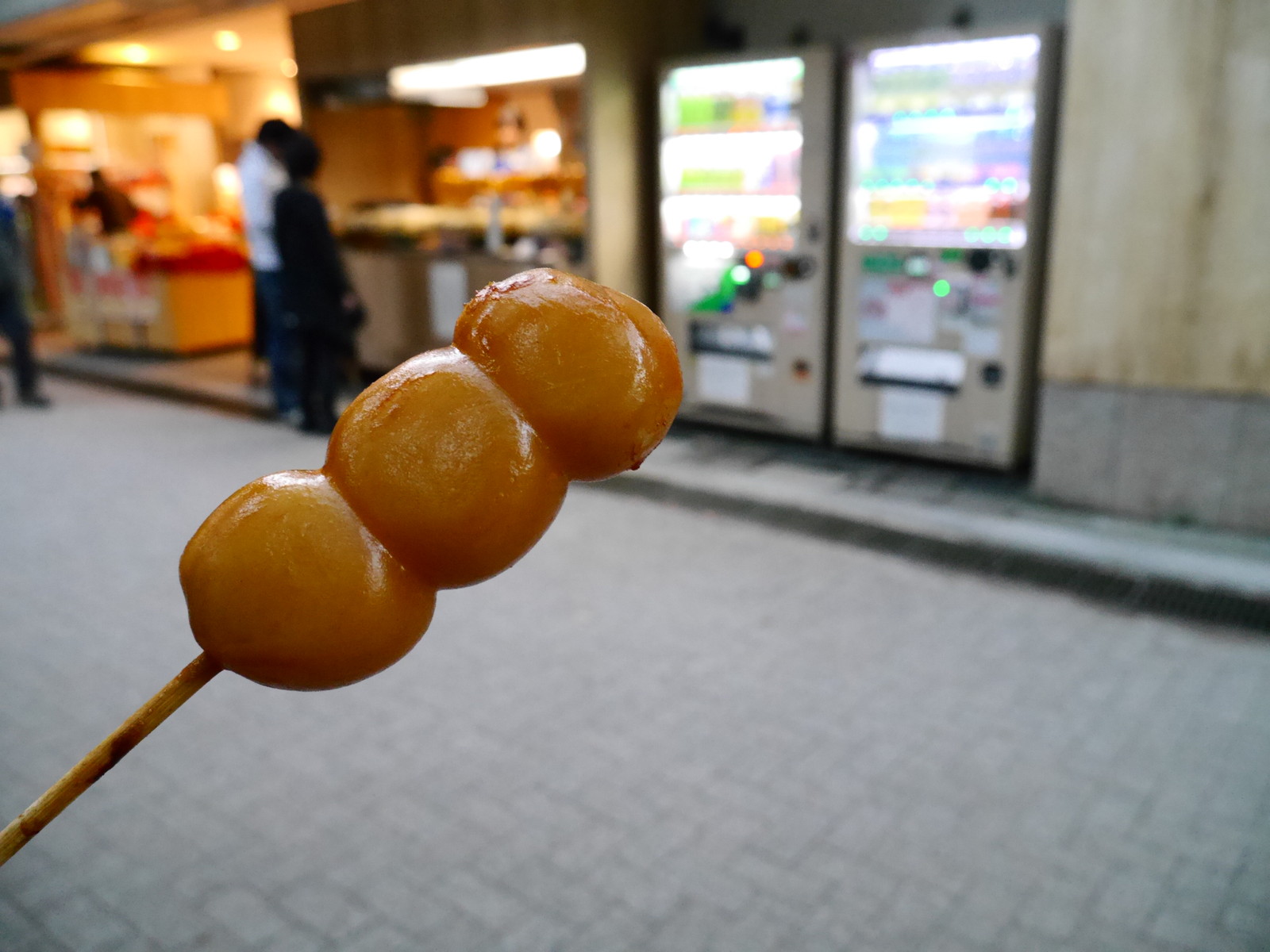 だんごのクシ返却で10円キャッシュバック 高尾山口駅前の団子屋さんはエコだった マルタナビ 社会人からのマルタ留学ブログ