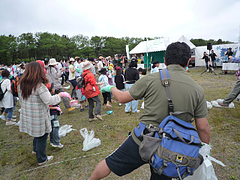 20090607UXエコワーク108in寺泊海岸清掃