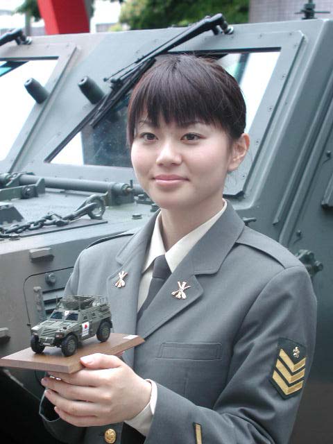 カワイイ女性自衛官 雑炊最高 カワイイ女性自衛官 雑炊最高