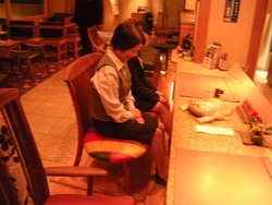 座り比べ