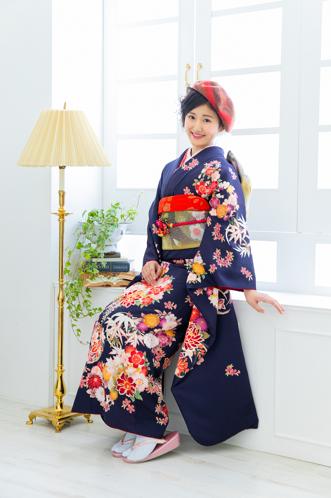 八尾市の令和4年度成人式 大阪市平野区のジュン美容室 ブルークリップのとじこみふろく