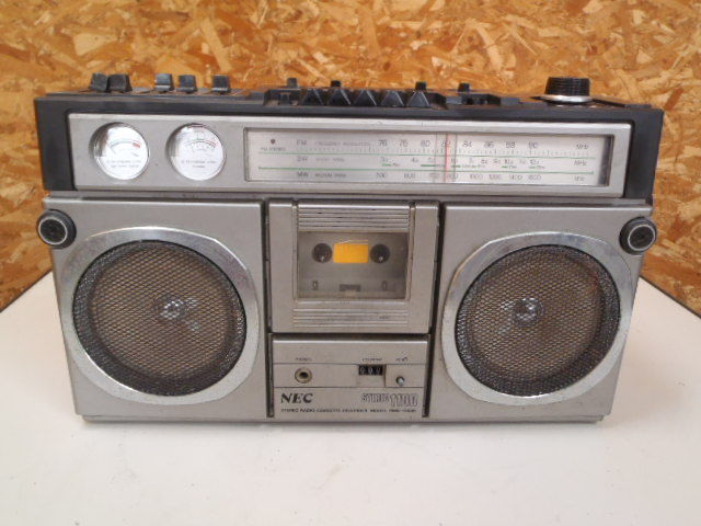 National RF-2600 (愛称: プロシード2600) FM 76~95.9MHzまで National RF-2600 (愛称: プロシード2600) FM 76~95.9MHzまで