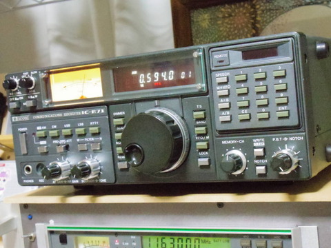 ICOM IC-R71E受信機（ジャンク品）