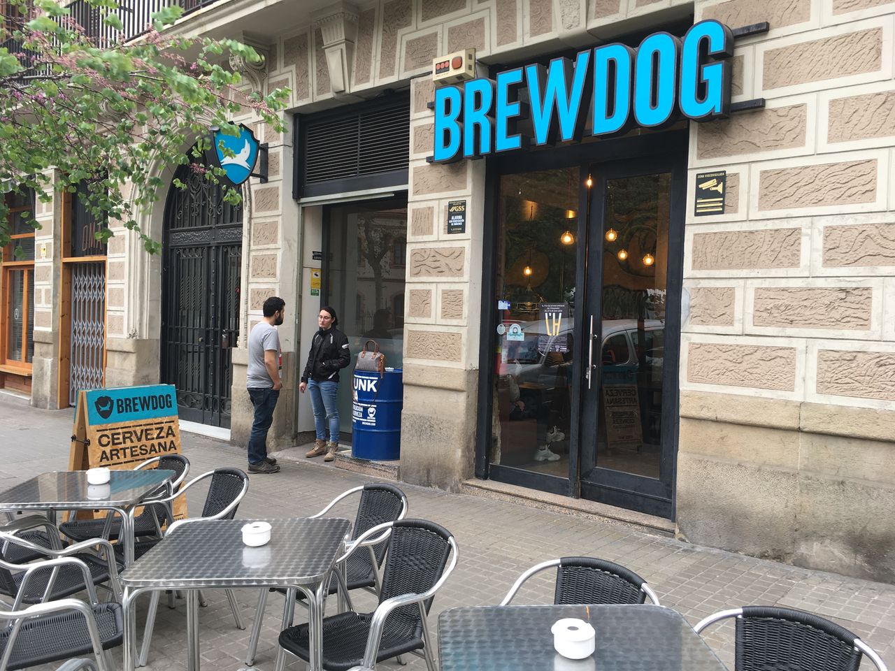 10 Brewdog Barcelona 説明不要 超有名ブリュワリー バルセロナ クラフトビールブログ 10 Brewdog Barcelona 説明不要 超有名ブリュワリー バルセロナ クラフトビールブログ