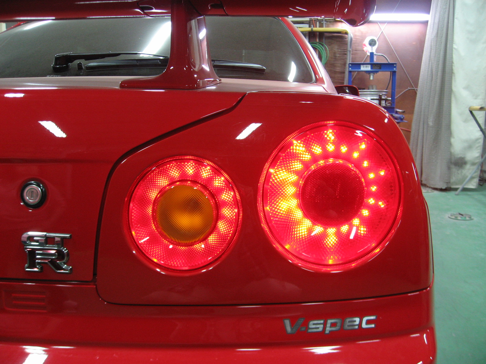 ハイマウントストップランプの交換 かげさんの スカイラインｇｔ ｒ ｂｎｒ３４日記