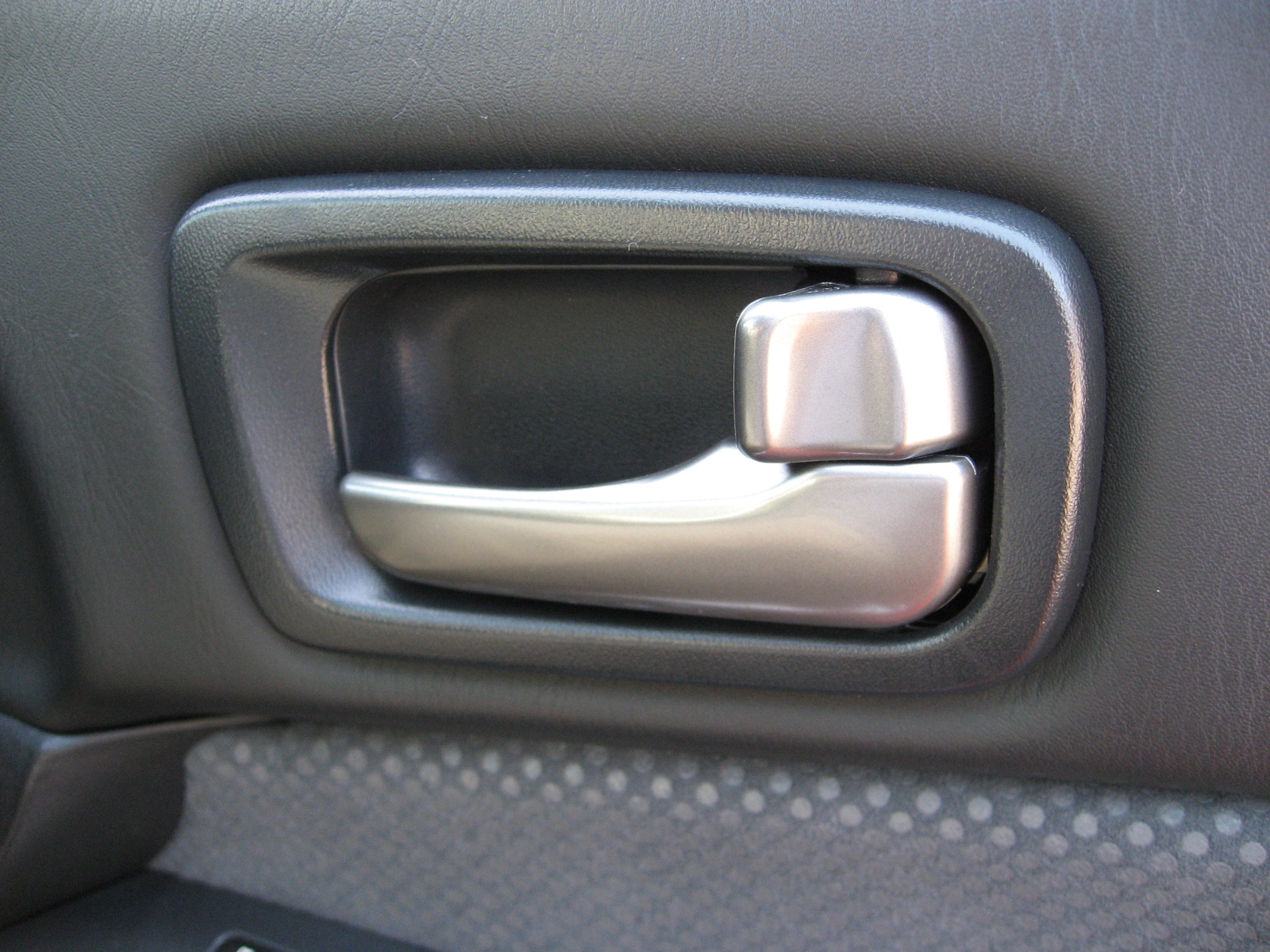 インナードアハンドル交換後 かげさんの スカイラインｇｔ ｒ ｂｎｒ３４日記