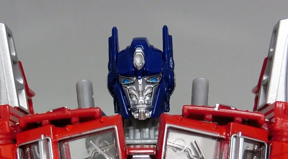 TF レジェンダリー オプティマスプライム : トランスフォーマー