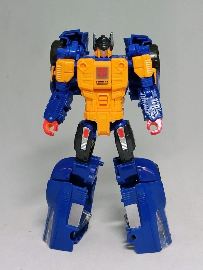 トランスフォーマー フィギュア 変形ロボット カウンターパンチ Transformers】PP-44 Deluxe Class PUNCH-COUNTERPUNCH wotafa's