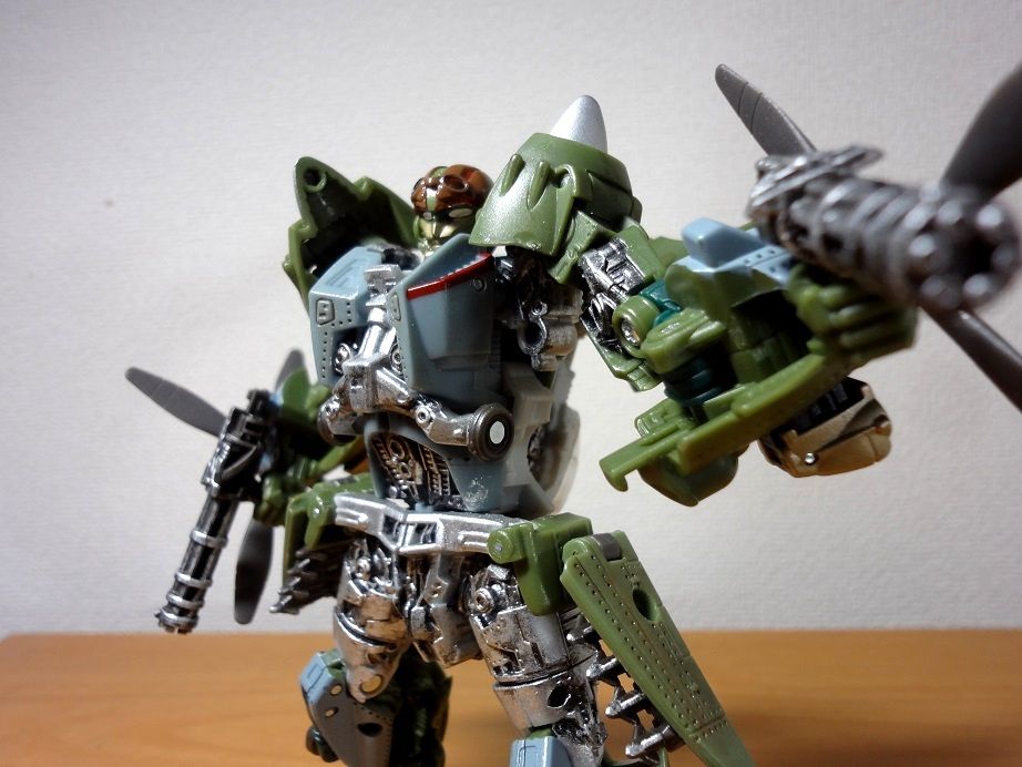 TFムービー AA11ハイブロウ : トランスフォーマーのリペとか