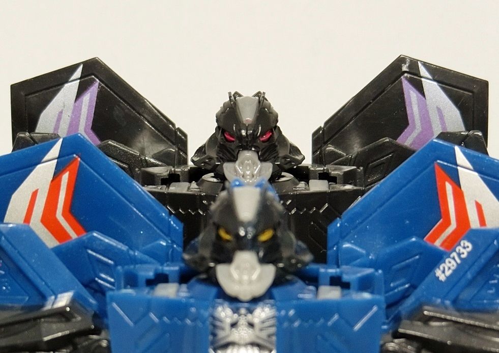 タ*オ様 トランスフォーマー シージ シリーズ サンダークラッカー