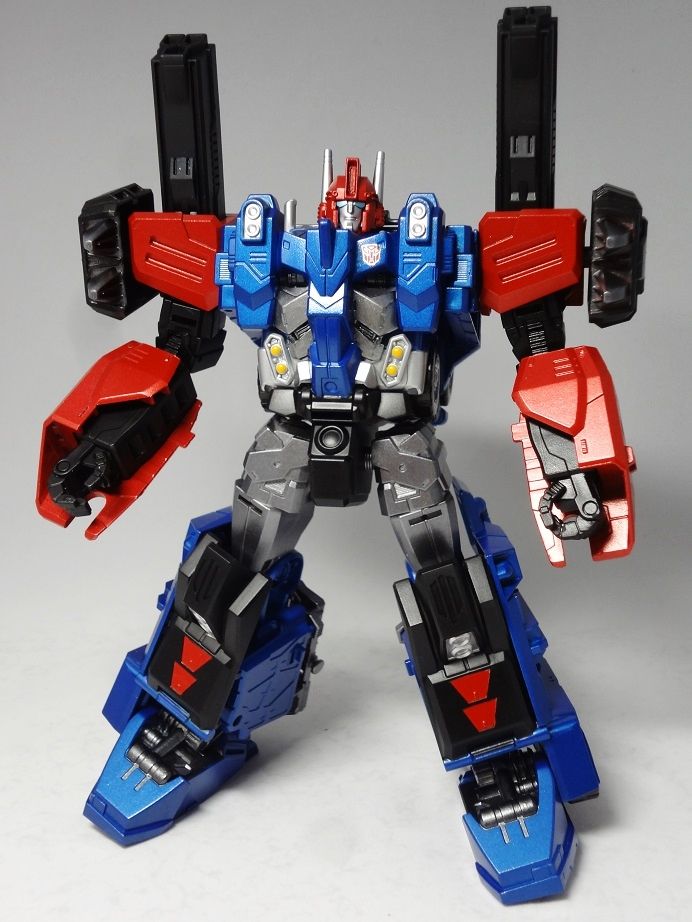 トランスフォーマー限定版　ウルトラマグナス　パワードコンボイ　旧ダイアクロン トランスフォーマー限定版 ウルトラマグナス パワードコンボイ