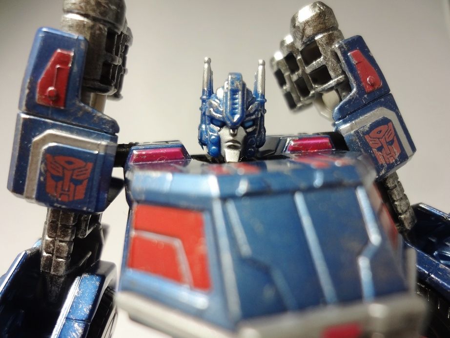 TFジェネレーションズ TG11ウルトラマグナス : トランスフォーマーの