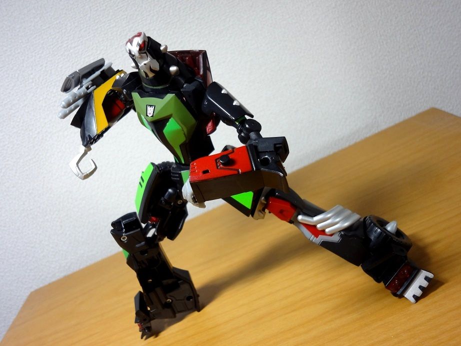 TFアニメイテッド TA08ロックダウン : トランスフォーマーのリペとか