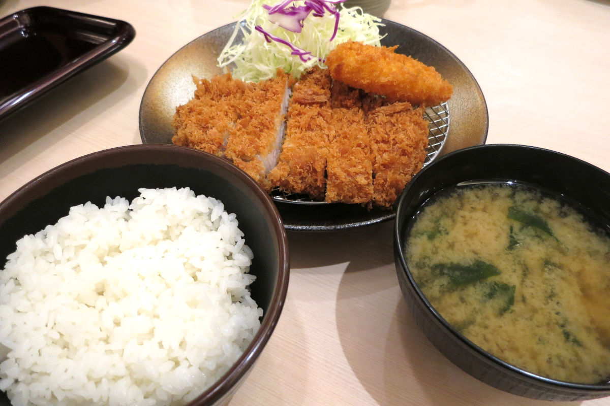 ロースかつ定食 並 500円 やす い 尼崎市 とんかつ松のや 武庫之荘店 大人しく一言美味しかった 関西尼崎グルメ食べ歩きブログ