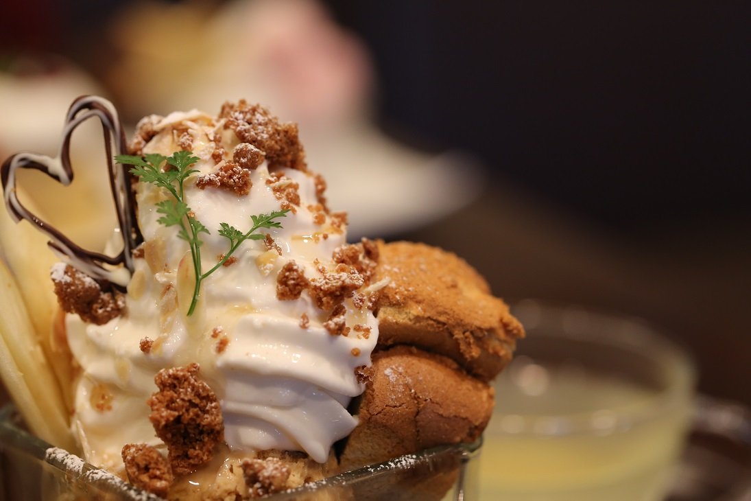 市長の楽しいテーブルフォト 8 そうだカフェに行こう ベベヤ市 市長官邸 事務録