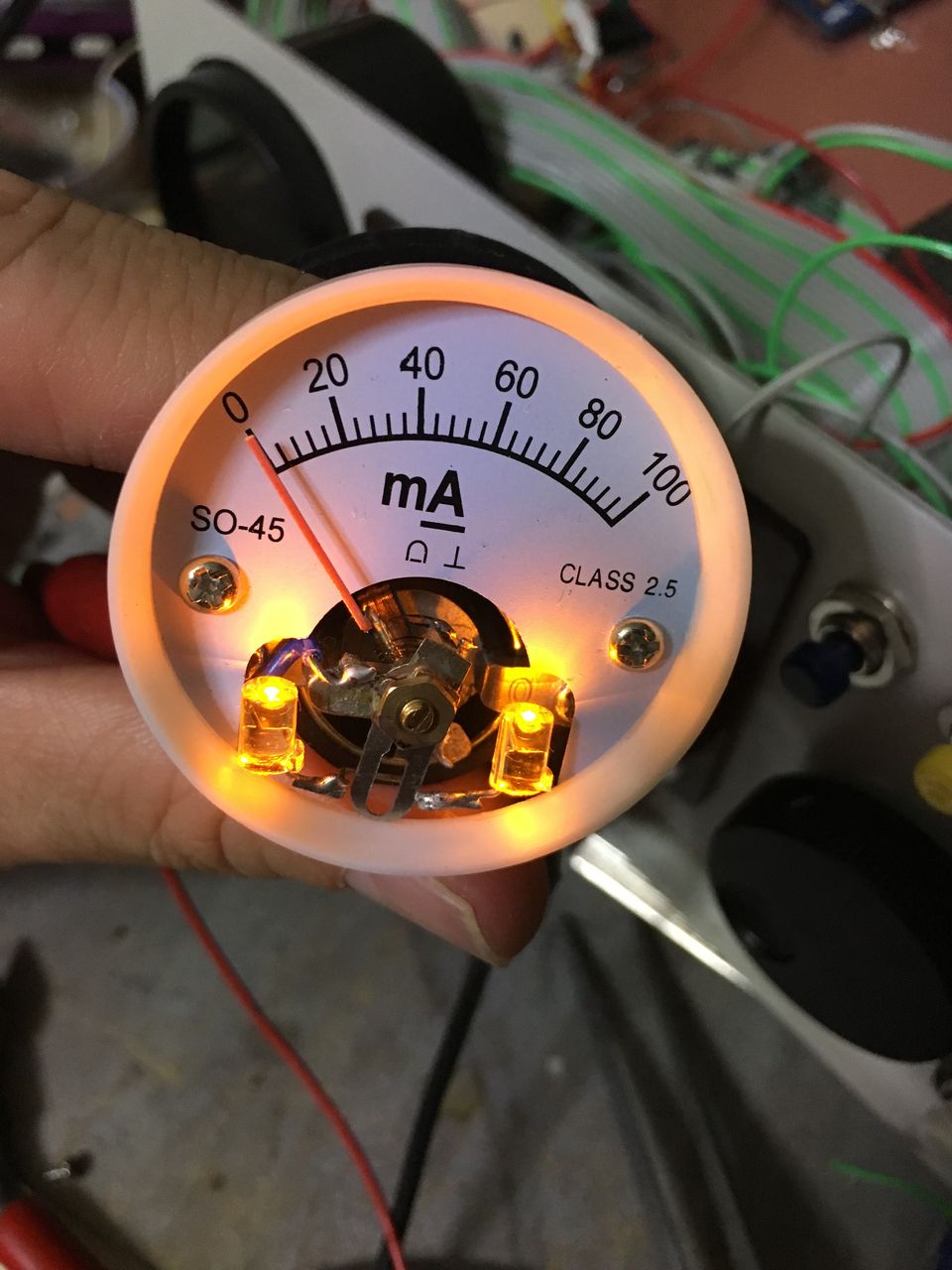 オールバンド トランシーバー30: アナログメーターの照明 : 7L4WVU
