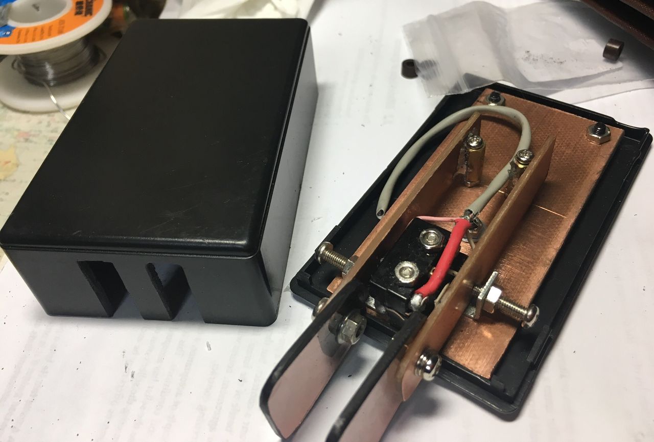 無線用エレキーバドル Amazon | FISHMAN Undersaddle Pickups AG-094 narrow format