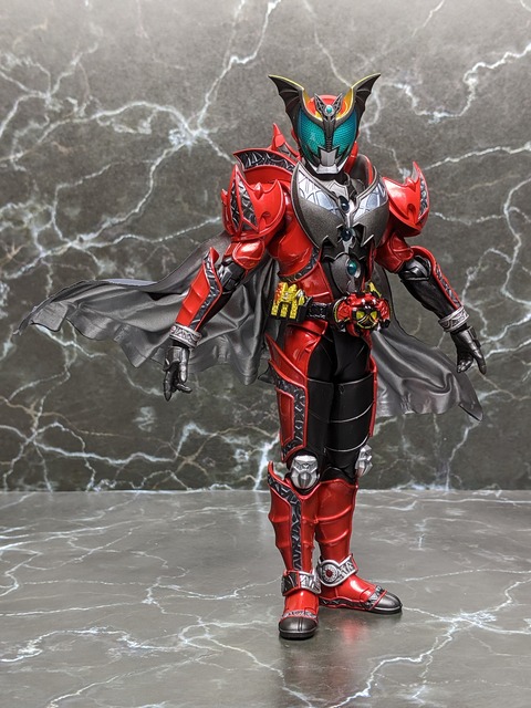 MASKED RIDER DARK KIVA 16