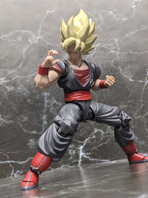 SUPER SAIYAN SON GOKU CLONE 18