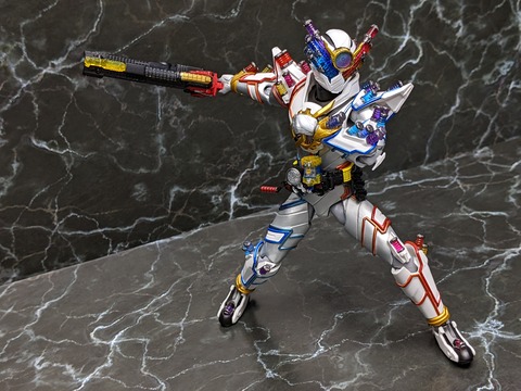 KAMEN RIDER BUILD GENIUS FORM 28
