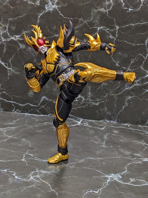 MASKED RIDER KUUGA RISING ULTIMATE 20