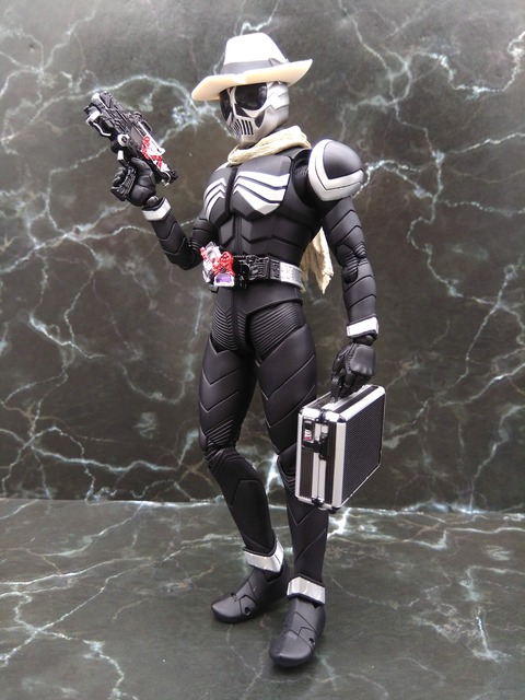 KAMEN RIDER SKULL 18