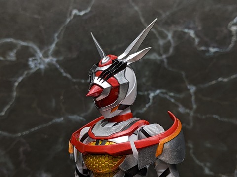 KAMEN RIDER AGUILERA QUEEN BEE GENOME 12