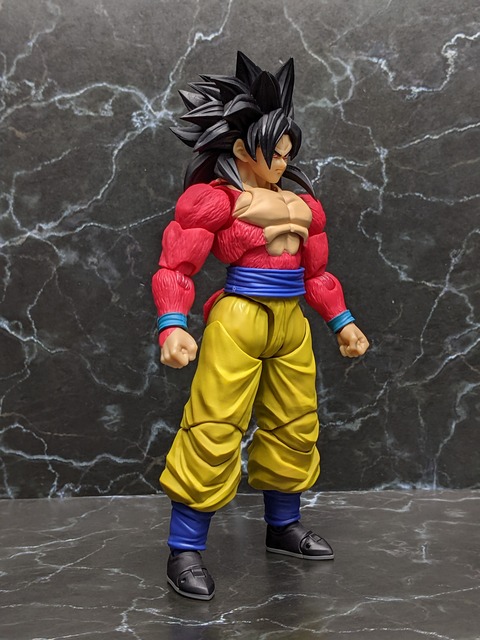SUPER SAIYAN 4 SON GOKU 09