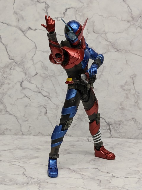 ICHIBAN-KUJI [D] KAMEN RIDER BUILD RABBIT TANK FORM 18