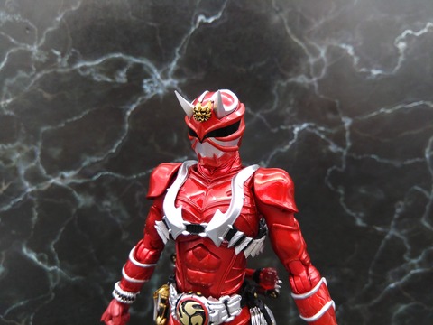 MASKED RIDER HIBIKI KURENAI 11