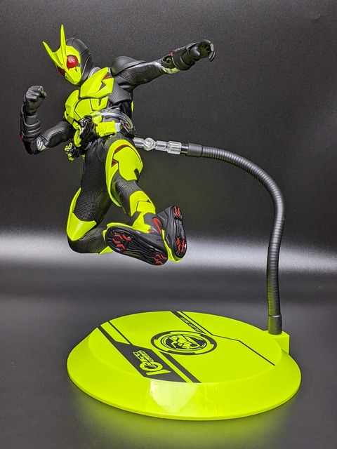 RAH-785 KAMEN RIDER ZERO-ONE RISING HOPPER 52