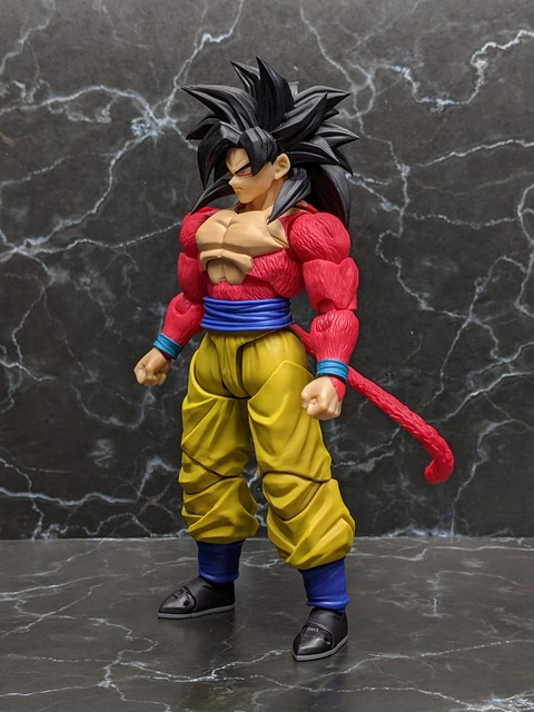 SUPER SAIYAN 4 SON GOKU 08