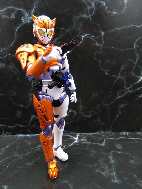 KAMEN RIDER VALKYRIE RUSHING CHEETAH 14