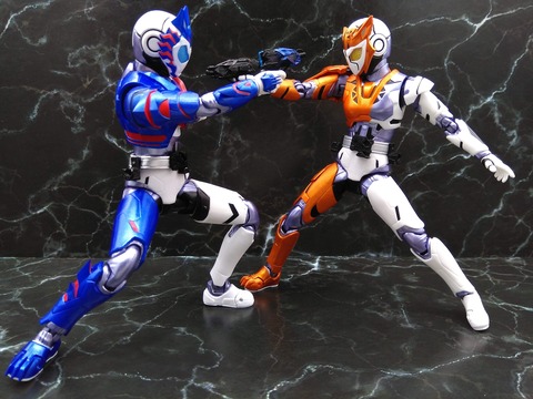 KAMEN RIDER VALKYRIE RUSHING CHEETAH 33