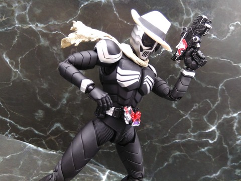 KAMEN RIDER SKULL 23