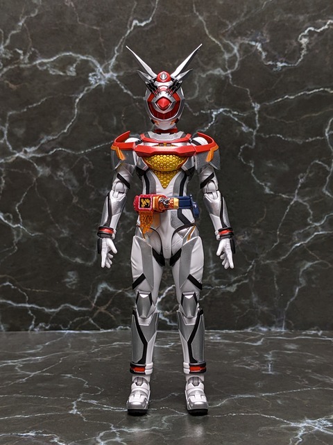 KAMEN RIDER AGUILERA QUEEN BEE GENOME 08