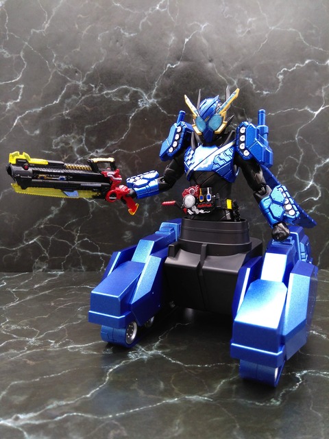 KAMEN RIDER BUILD TANK TANK FORM 31