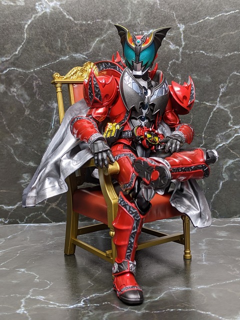 MASKED RIDER DARK KIVA 29