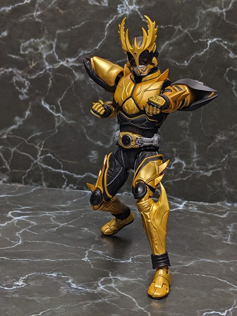 MASKED RIDER KUUGA RISING ULTIMATE 24