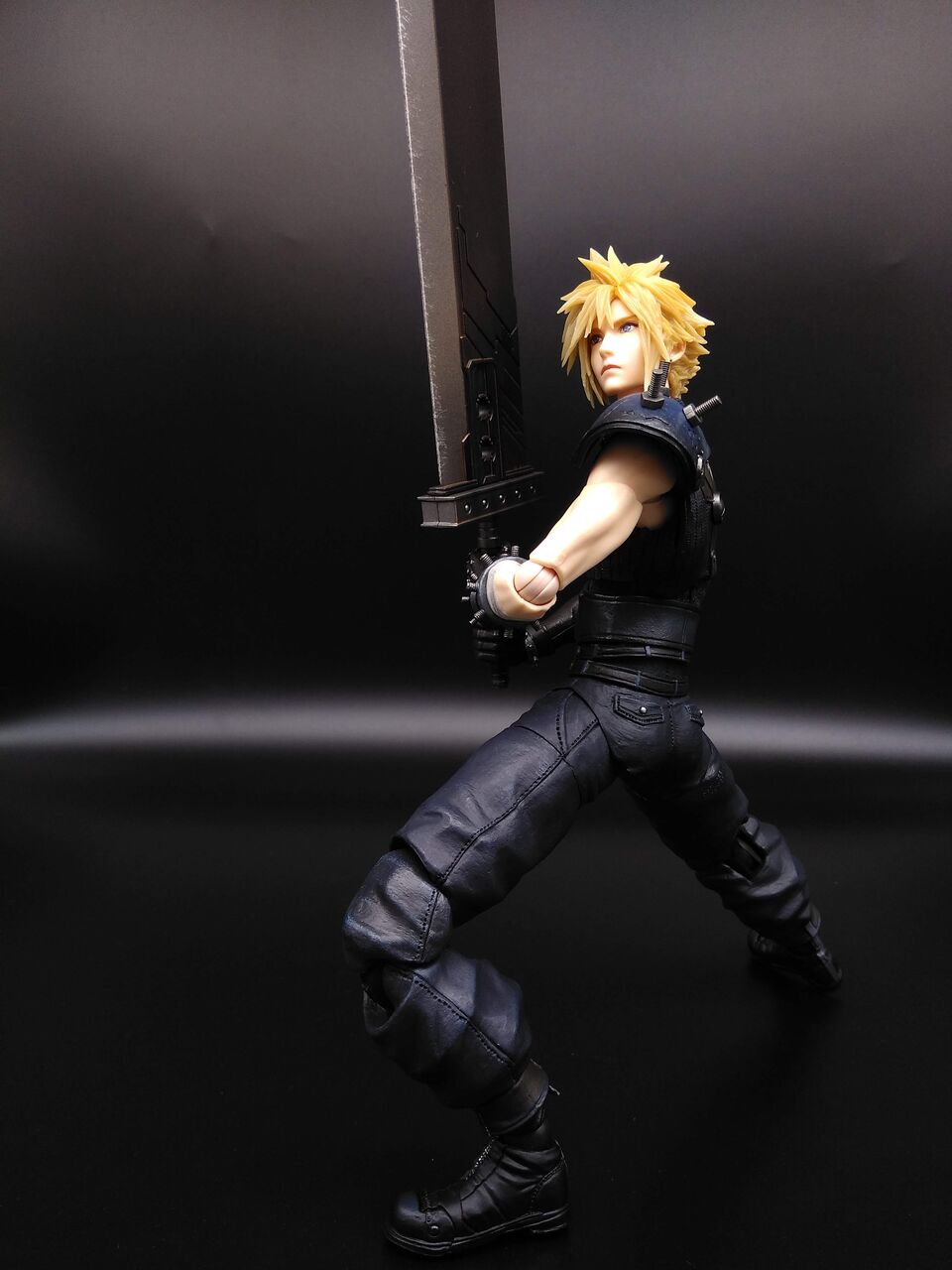 Play Arts 改 Final Fantasy Remake クラウド ストライフ Version 2 レビュー あずきち的フィギュアレビューだべぇぇぇ